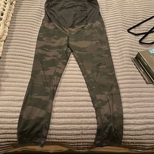 2 pairs of Large maternity leggings